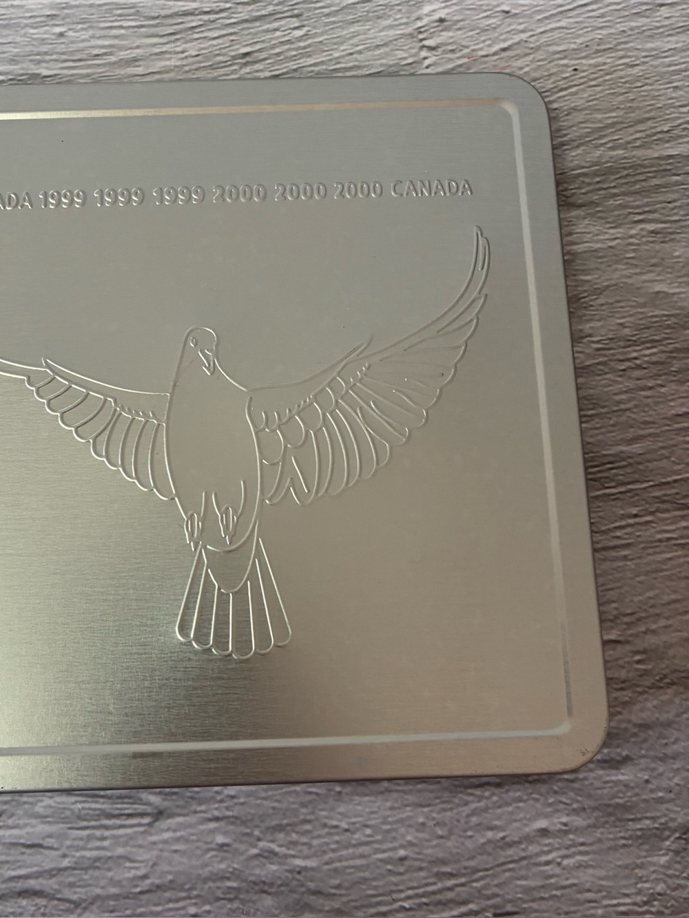 New Canada Post 1999 2000 Official Millennium Stamp and Coin Set in Keepsake Box - Picture 2 of 7